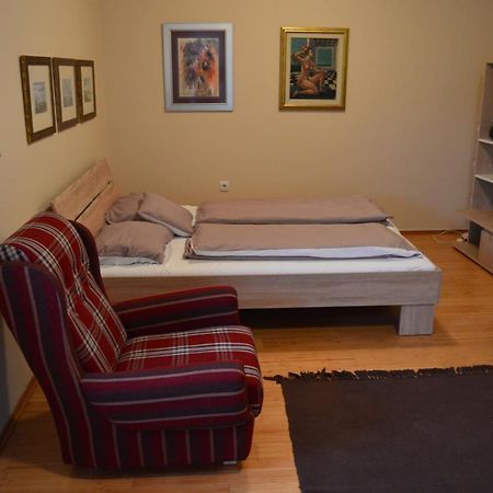 Apartman Mile Apartment ซูโบติกา ภายนอก รูปภาพ