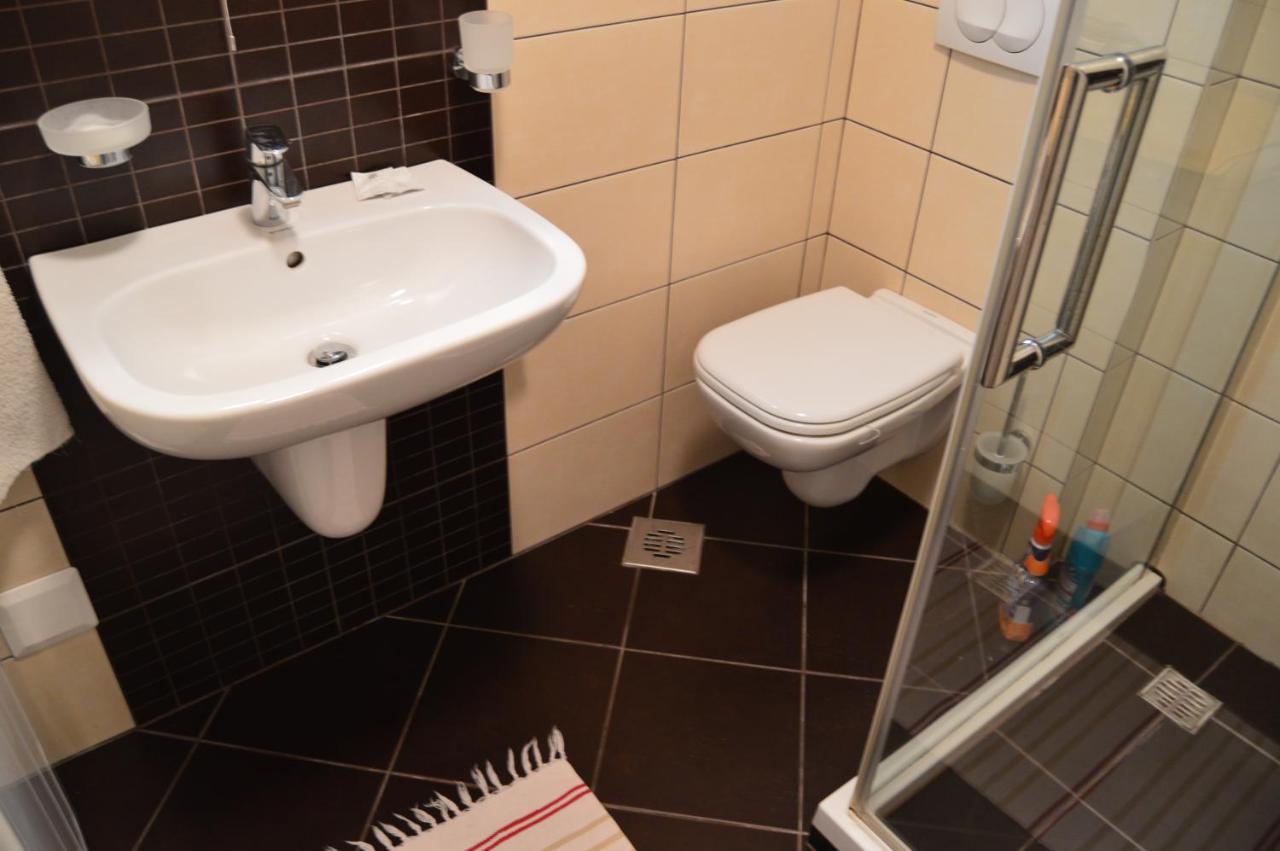 Apartman Mile Apartment ซูโบติกา ภายนอก รูปภาพ